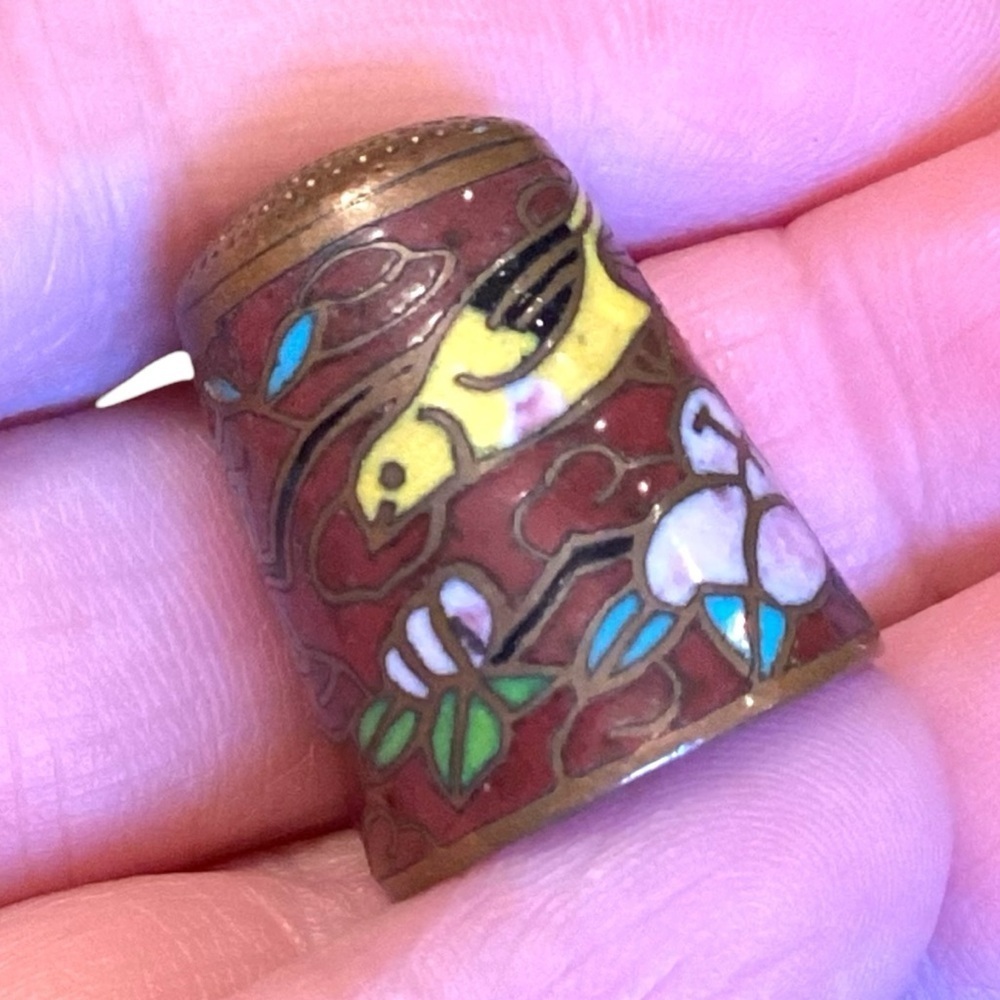 Vintage Cloisonne Bird and Lotus‎ Flower Thimble